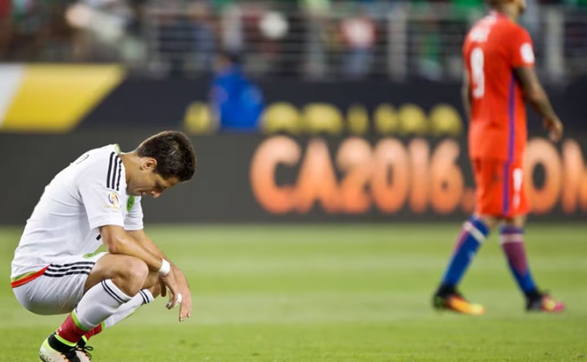 Claudio Bravo confesó que Chicharito “le rogó” para que Chile detenga la goleada a México en 2016